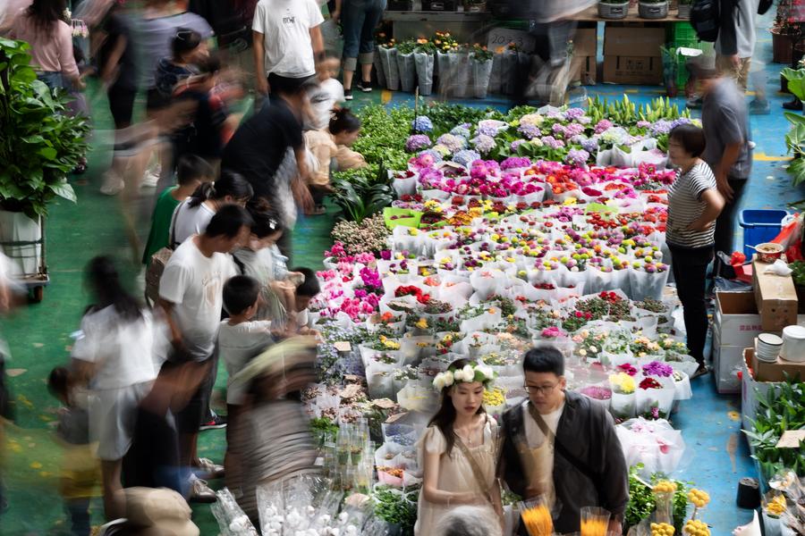 China enriquecerá oferta cultural e turística durante feriado do Dia NacionalA China fornecerá mais atividades culturais e produtos turísticos durante o feriado de uma semana do Dia Nacional a partir de 1o de outubro, anunciou o Ministério da Cultura e Turismo (MCT) na ter?a-feira (23). 